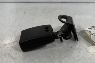 Attache ceinture arriere gauche FORD FIESTA 6