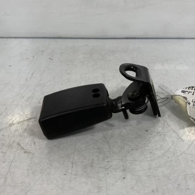 Attache ceinture arriere gauche FORD FIESTA 6 Photo n°3