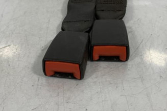 Attache ceinture arriere droit FIAT CROMA 2