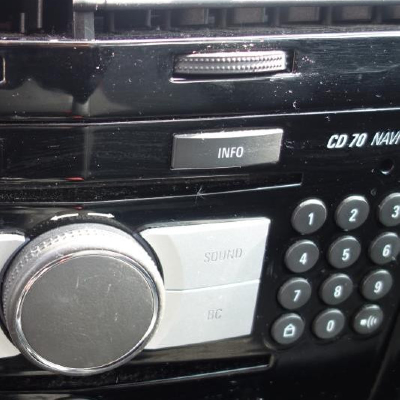 Porte avant gauche OPEL ASTRA H Photo n°12