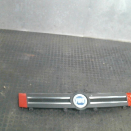 Calandre FIAT PANDA 2 Photo n°1