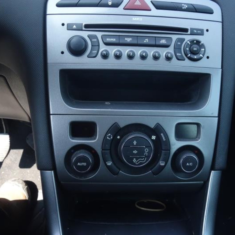 Pretensionneur de ceinture avant droit PEUGEOT 308 1 Photo n°9