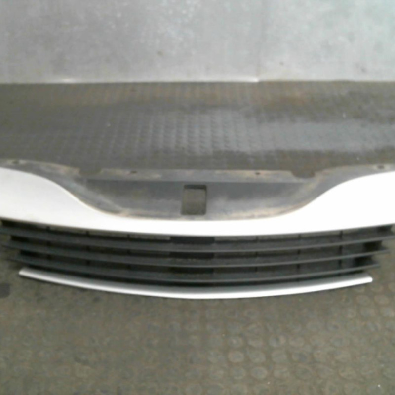 Calandre RENAULT LAGUNA 2 Photo n°1