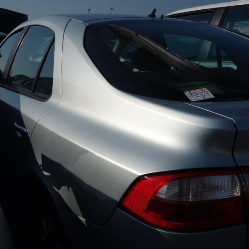 Calandre RENAULT LAGUNA 2 Photo n°5