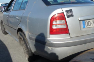 Retroviseur droit SKODA OCTAVIA 1