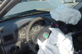 Retroviseur droit SKODA OCTAVIA 1