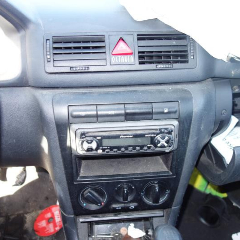 Retroviseur droit SKODA OCTAVIA 1 Photo n°6