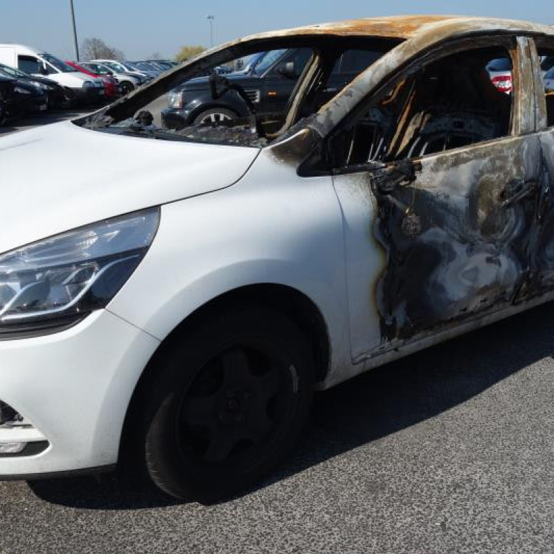 Etrier avant droit (freinage) RENAULT CLIO 4 Photo n°1
