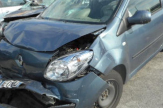 Renfort pare choc arriere (traverse) RENAULT TWINGO 2