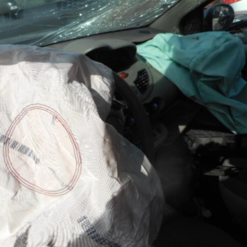 Renfort pare choc arriere (traverse) RENAULT TWINGO 2 Photo n°7