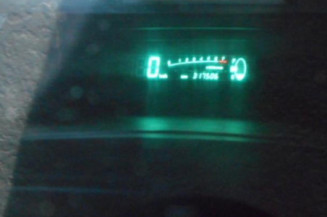 Leve vitre electrique avant droit TOYOTA YARIS 1