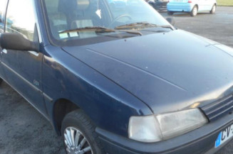 Pare choc avant PEUGEOT 106