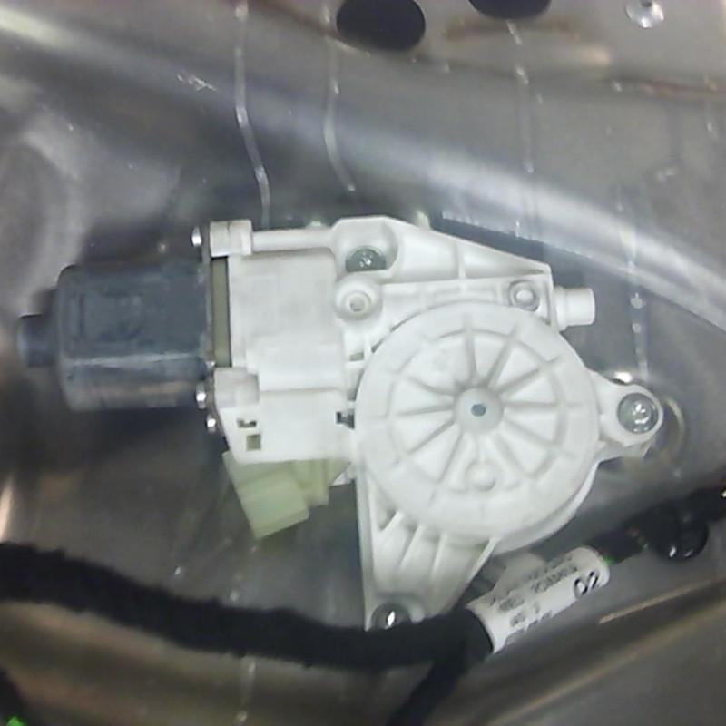 Leve vitre electrique avant gauche MERCEDES CLASSE C 204 Photo n°2
