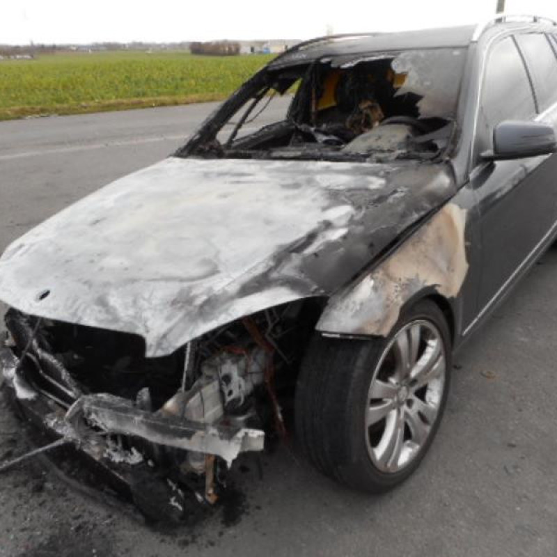 Leve vitre electrique avant gauche MERCEDES CLASSE C 204 Photo n°4