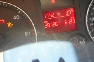 Bras essuie glace avant gauche VOLKSWAGEN GOLF 5