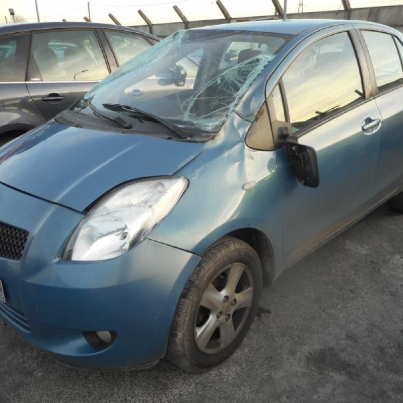Capot TOYOTA YARIS 2 Photo n°3