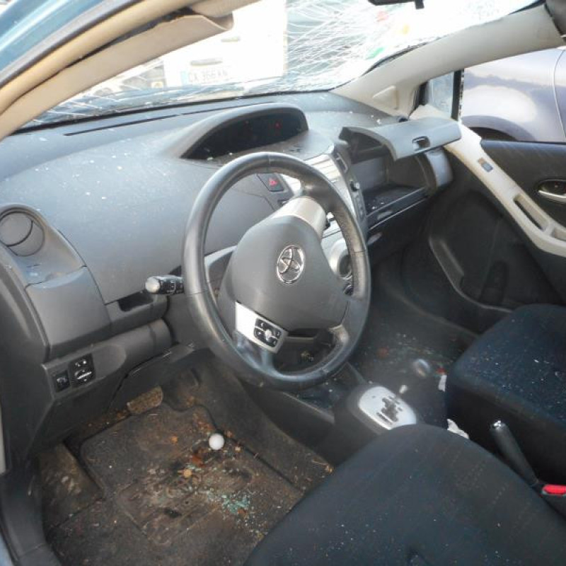 Capot TOYOTA YARIS 2 Photo n°7