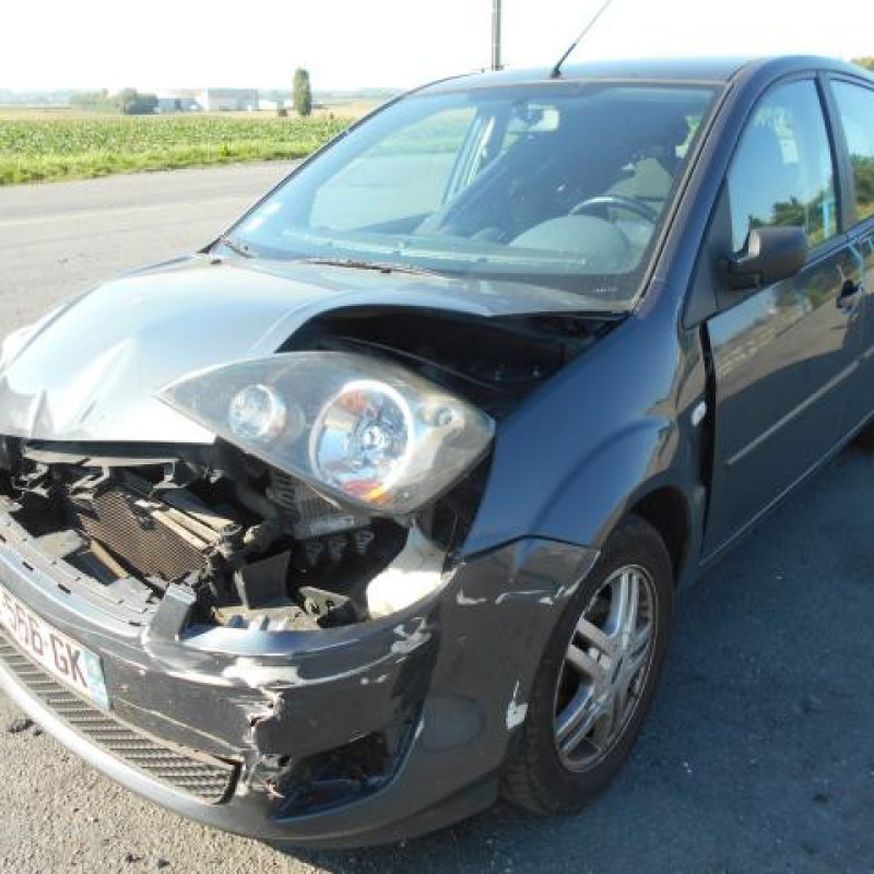 Ceinture arriere gauche FORD FIESTA 5 Photo n°4