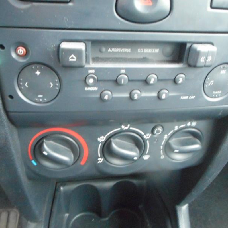 Boite a gants RENAULT CLIO 2 Photo n°7