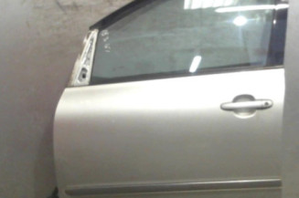 Porte avant gauche TOYOTA AVENSIS VERSO Photo n°1