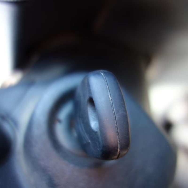Attache ceinture arriere droit CITROEN C3 2 Photo n°11