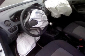 Bras essuie glace avant gauche FORD FIESTA 6