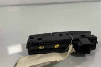 Bouton de warning OPEL ASTRA J