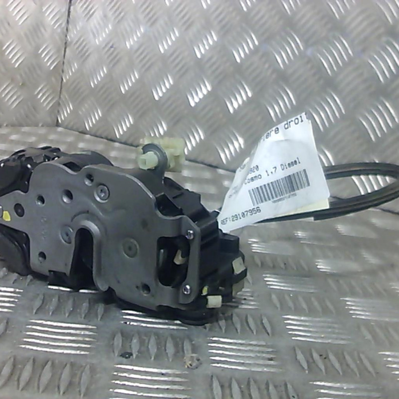 Serrure arriere droit OPEL ASTRA J Photo n°1