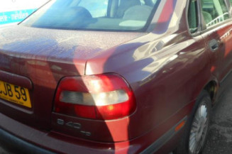Retroviseur droit VOLVO S 40 1