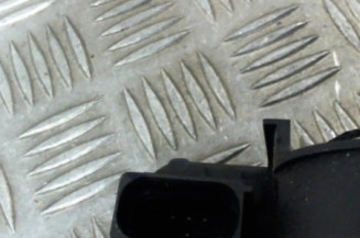 Serrure avant droit OPEL ASTRA J