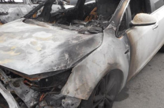 Serrure avant droit OPEL ASTRA J