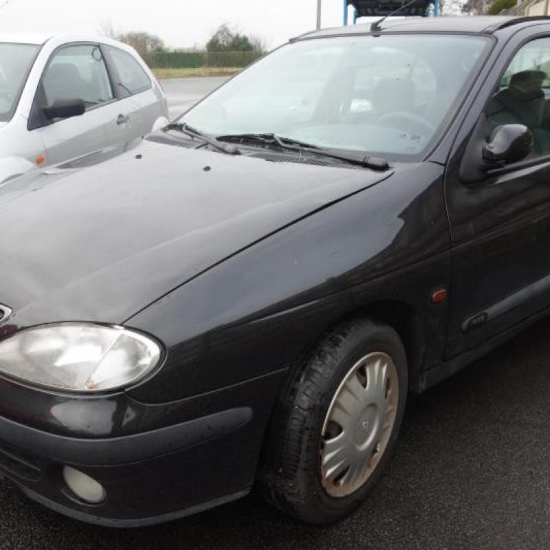 Pare choc avant RENAULT MEGANE 1 Photo n°5