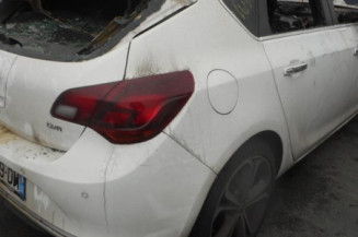 Feu arriere secondaire gauche (feux) OPEL ASTRA J