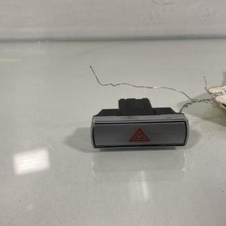 Bouton de warning FORD MONDEO 2 Photo n°1