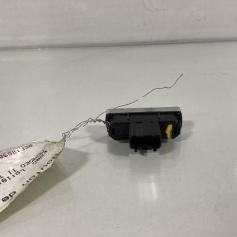 Bouton de warning FORD MONDEO 2 Photo n°3