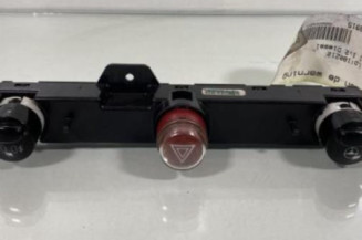 Bouton de warning FIAT 500 2 Photo n°1