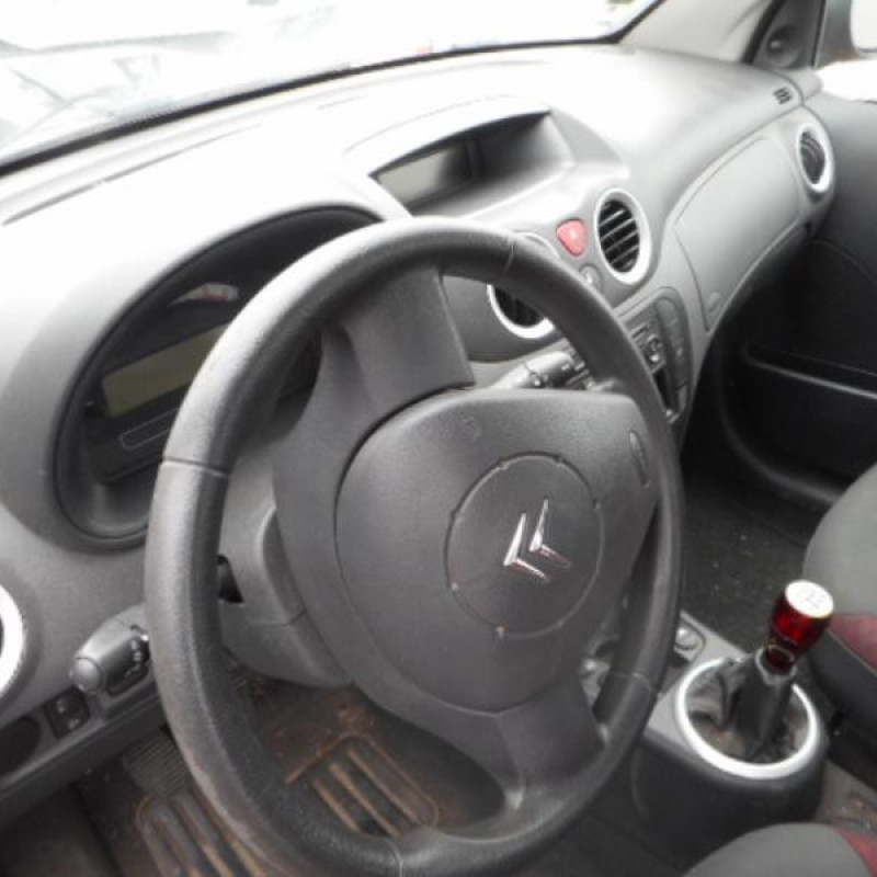 Malle/Hayon arriere CITROEN C2 Photo n°7