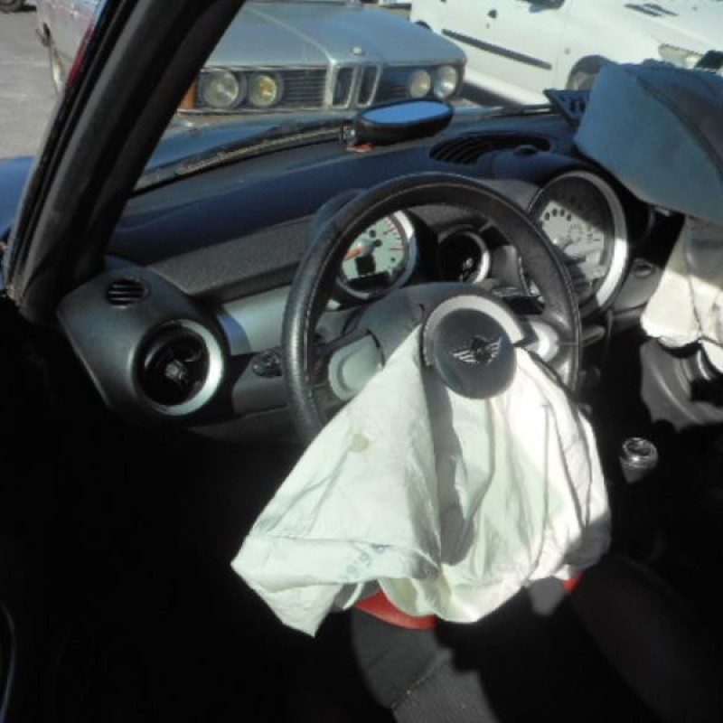 Bouton de warning MINI MINI 2 R56 Photo n°8