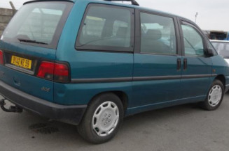 Calandre PEUGEOT 806