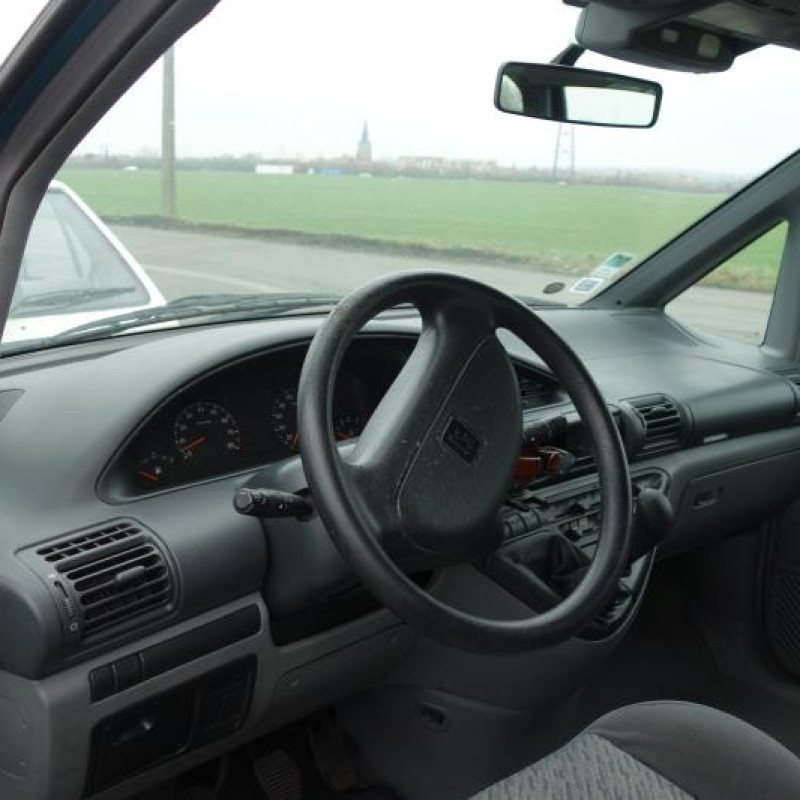 Calandre PEUGEOT 806 Photo n°6