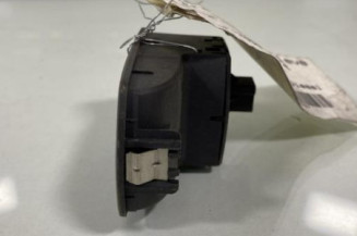 Interrupteur de leve vitre avant droit OPEL CORSA D