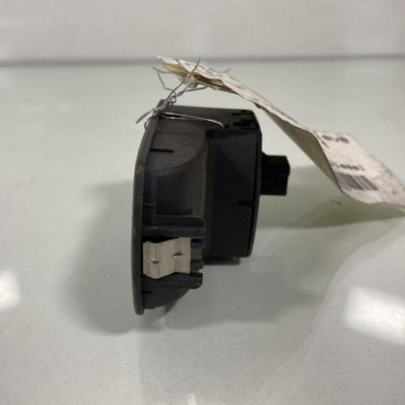 Interrupteur de leve vitre avant droit OPEL CORSA D