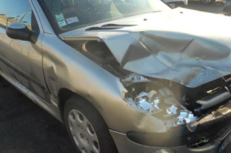 Etrier avant gauche (freinage) PEUGEOT 206
