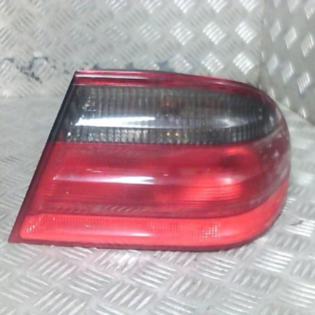 Feu arriere principal droit (feux) MERCEDES CLASSE E 210 Photo n°1