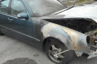 Feu arriere principal droit (feux) MERCEDES CLASSE E 210