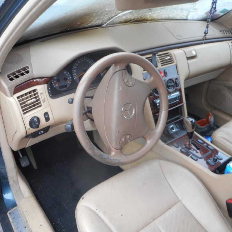 Porte arriere droit MERCEDES CLASSE E 210 Photo n°7