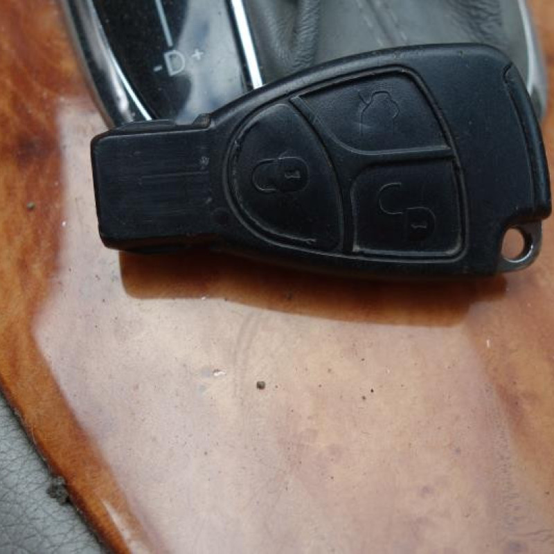 Porte avant droit MERCEDES CLASSE CLK 209 Photo n°9