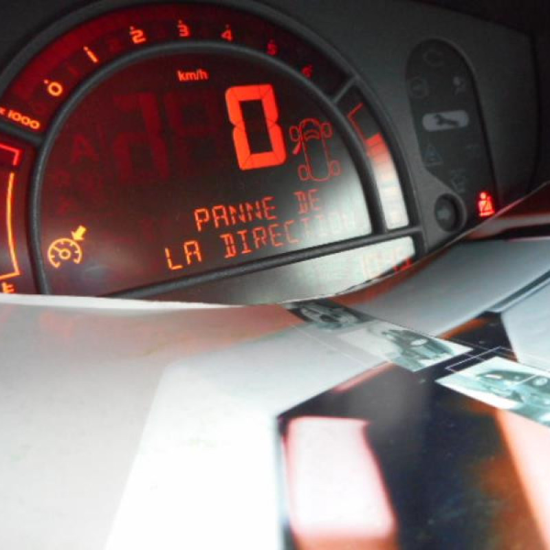 Trappe d'essence RENAULT MODUS Photo n°10