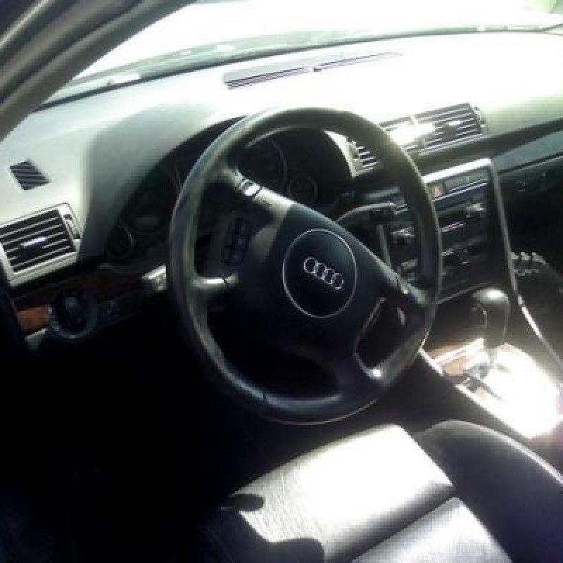 Porte avant droit AUDI A4 2 Photo n°7