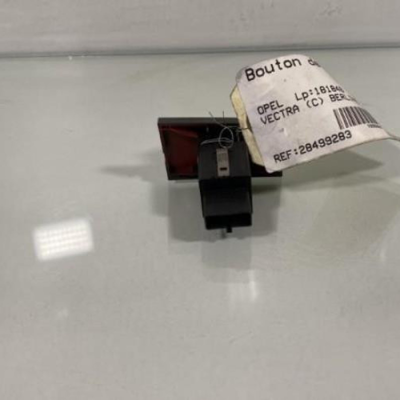 Bouton de warning OPEL VECTRA C Photo n°3